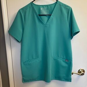 Figs Women’s Medium Surgical Green Matching Scrub Top and Pants